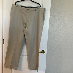 Nearly new Men’s Docker Dress pants